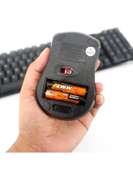 A Tres Click | Combo De Teclado Y Mouse Inalámbrico Tj-808 Español (ñ) $ 95.800 $ 40.252 Generic Teclados y Mouse 